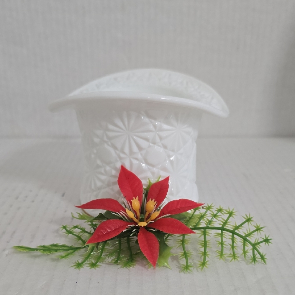 White Fenton Daisys And Buttons with Red Poinsettia Accent
